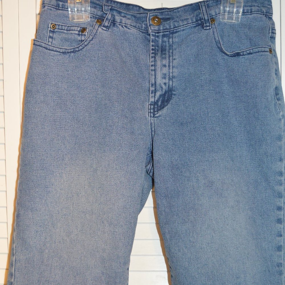 DG2 by Diane Gilman Chambray Bermuda shorts size 10